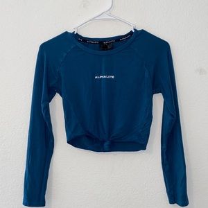 Alphalete Aspire Long Sleeve Crop Top